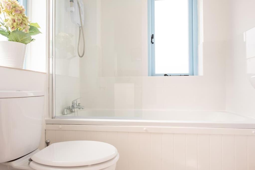 Apartment Seashells, Close To Seafront, Large Private Garden Lyme Regis