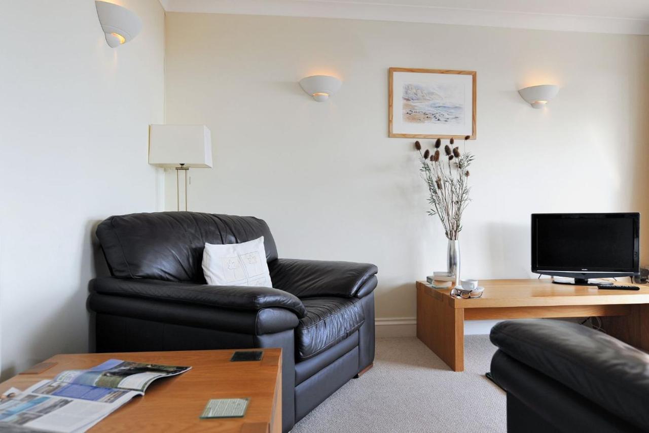 4 Coram Court * Lyme Regis