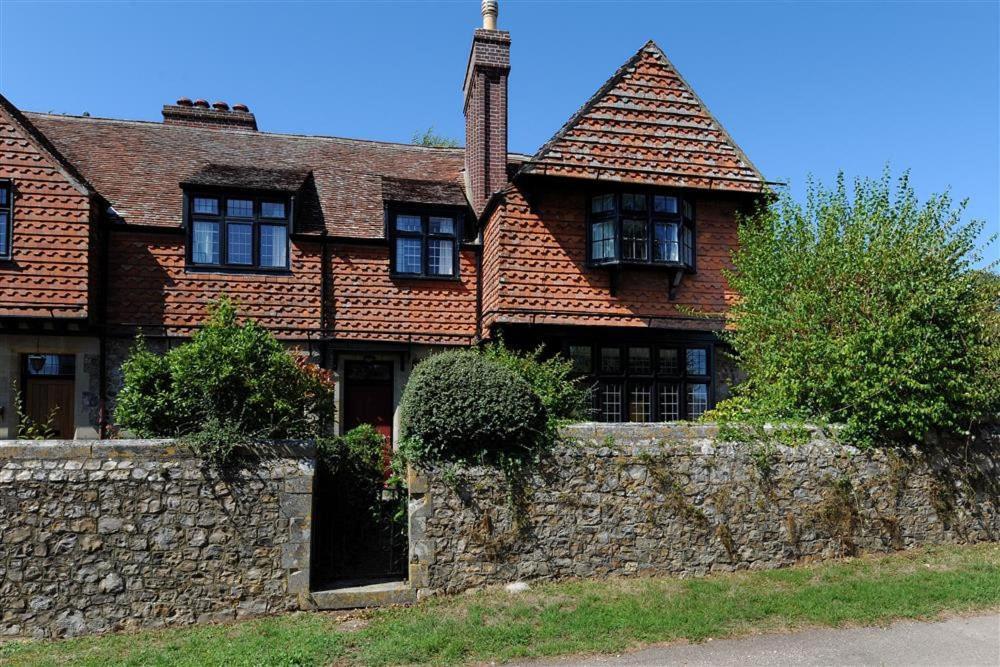 2 Old Farm Lyme Regis