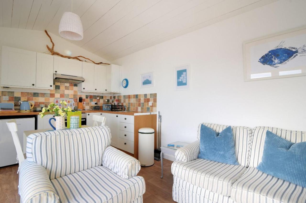 Holiday home The Hut Lyme Regis