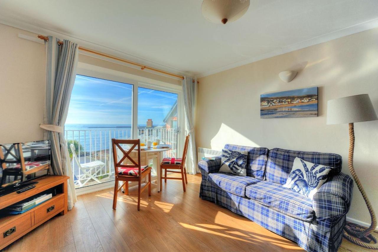 6 Bay View Court Apartment