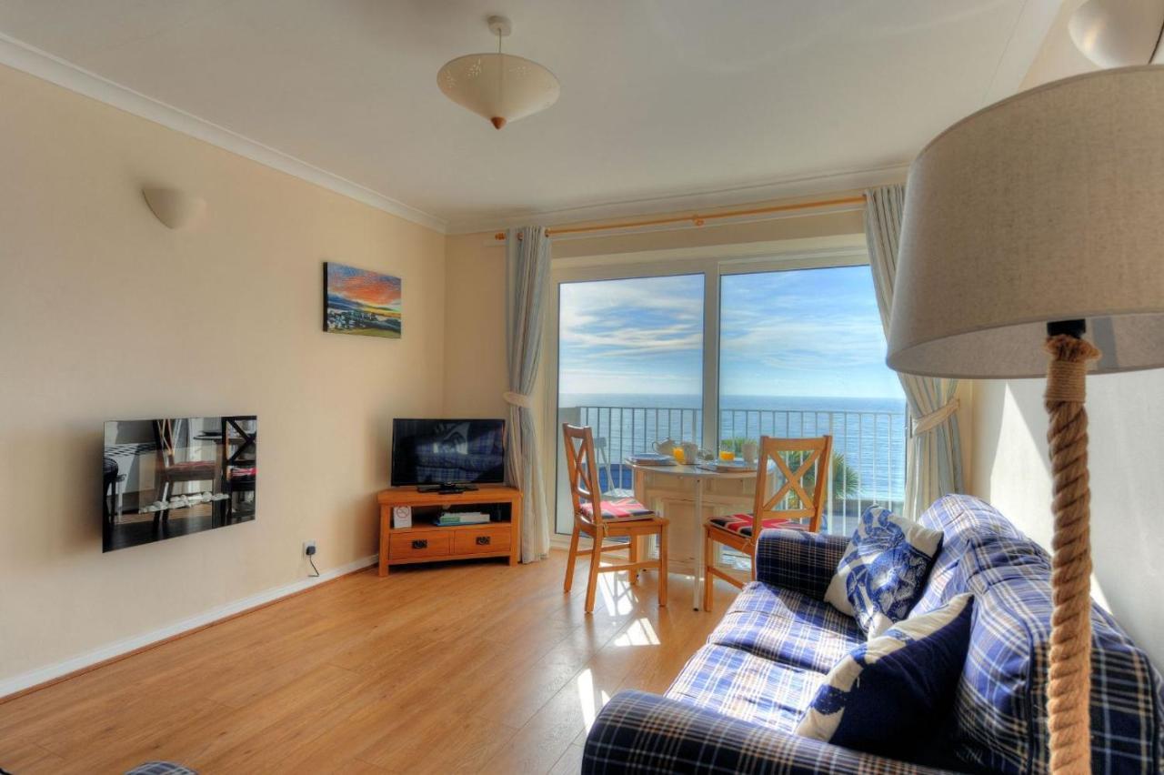 Apartment 6 Bay View Court