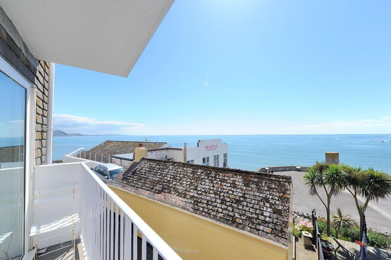 6 Bay View Court Apartment Lyme Regis