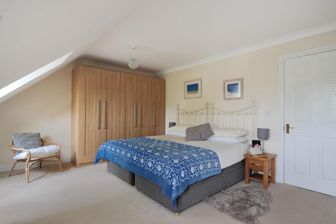 1 Woodroffe Meadow *