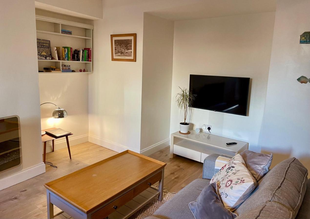 One Long Entry With Terrace Bay View Apartamento