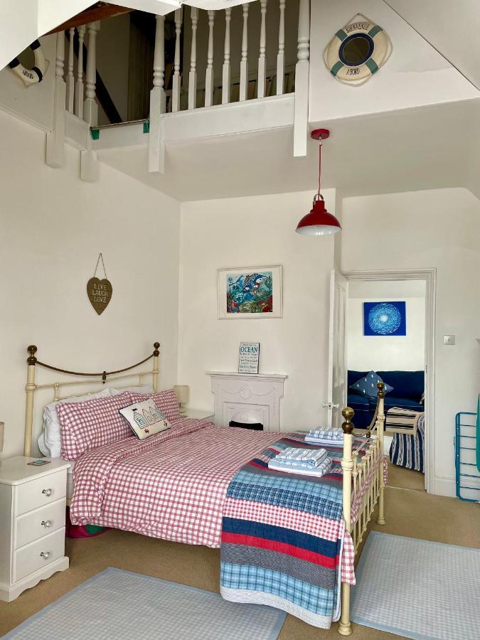 Renovated Period Seaside Flat *