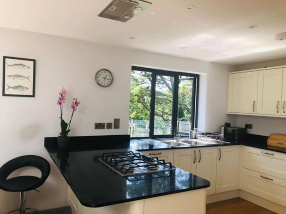 Sea Cliff View Designer Holiday home