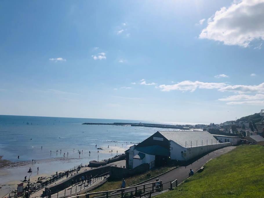 Sea Cliff View Designer Lyme Regis