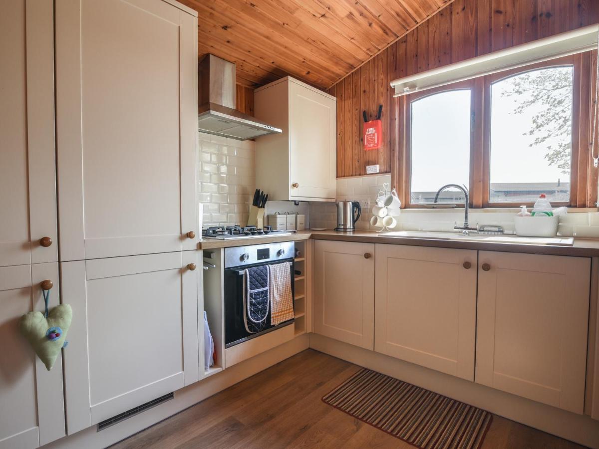 Oakwood 1 Pinewood Retreat Holiday home
