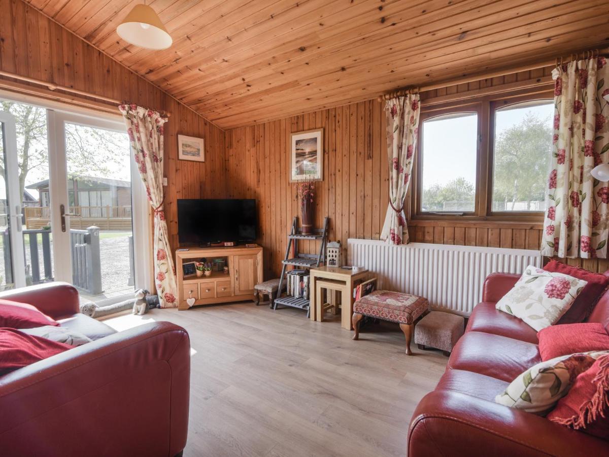 Oakwood 1 Pinewood Retreat Holiday home
