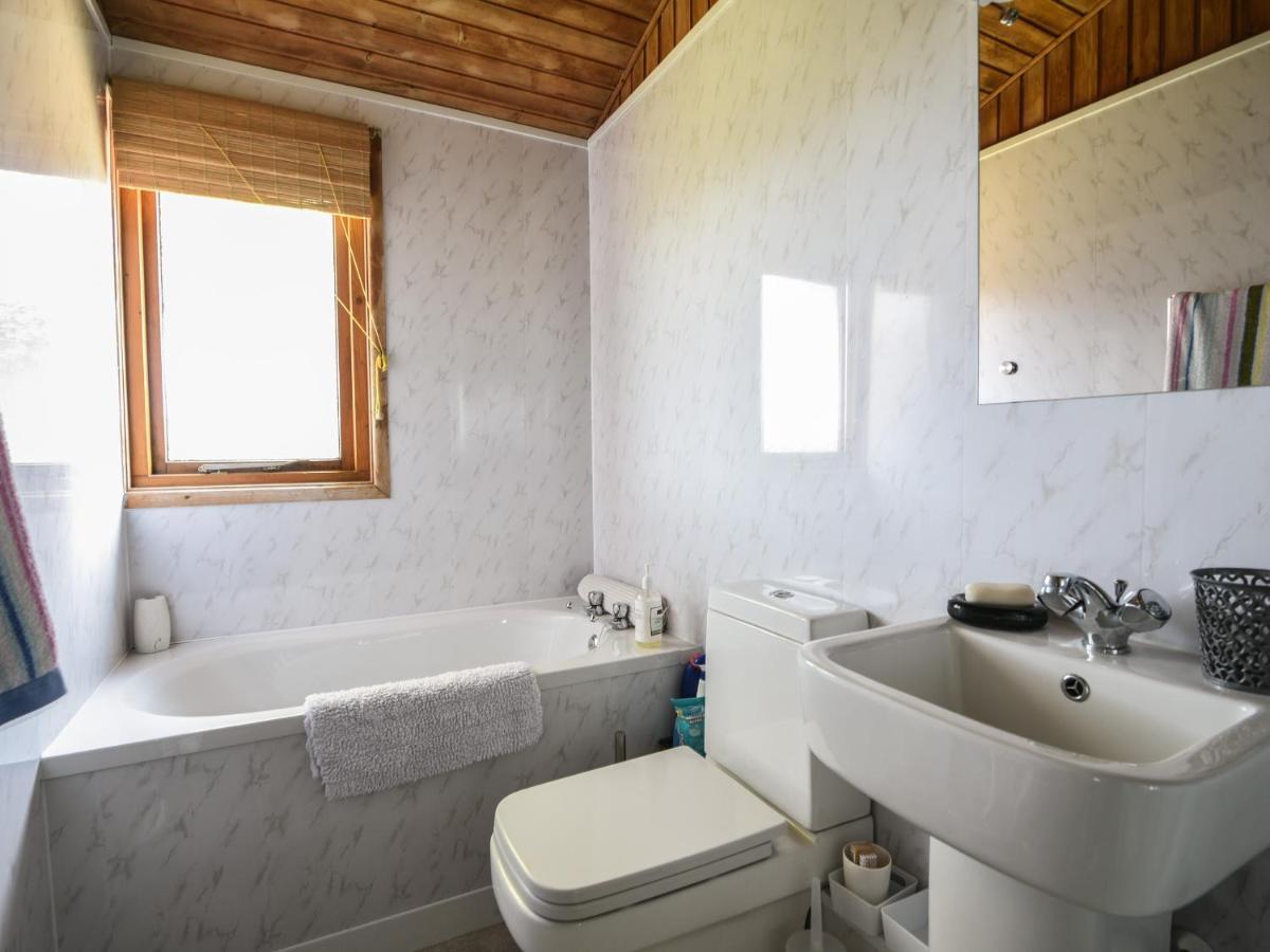 Oakwood 1 Pinewood Retreat Holiday home Lyme Regis