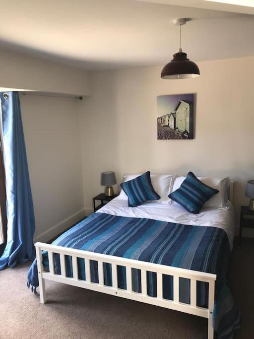 Holiday home 2 Dorset Mews