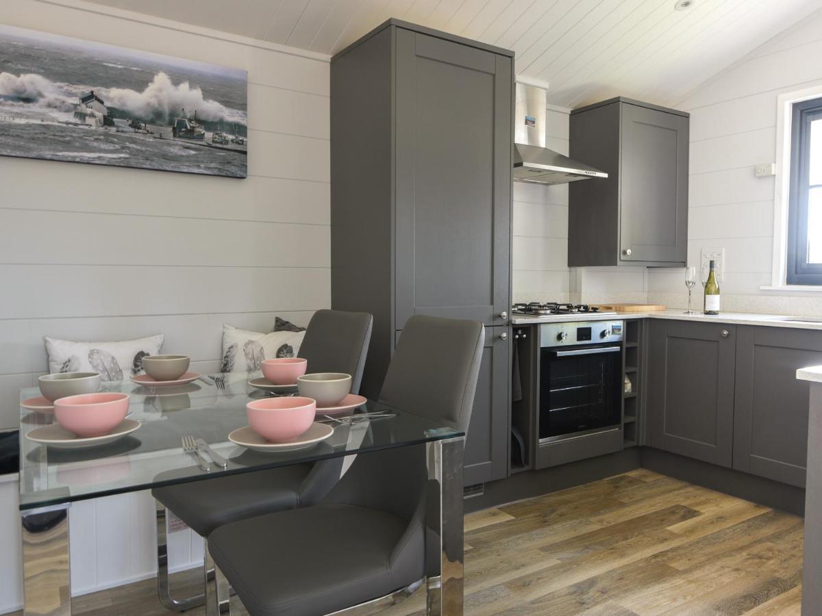 Oakwood 2 Pinewood Retreat Holiday home