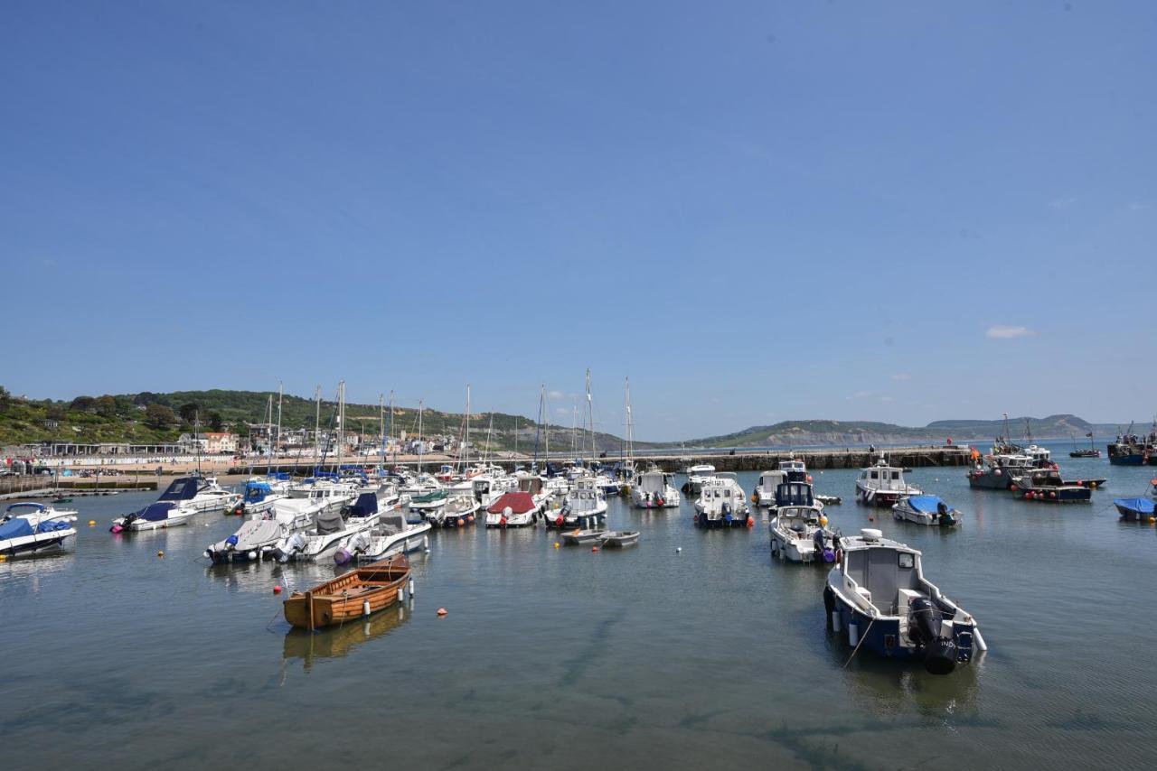 3 Bay View Court * Lyme Regis