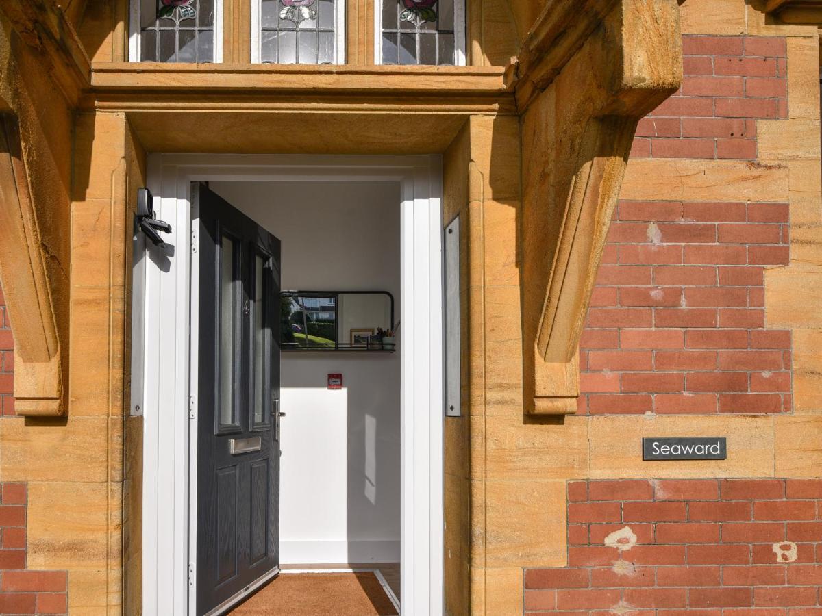 Seaward Apartment Lyme Regis