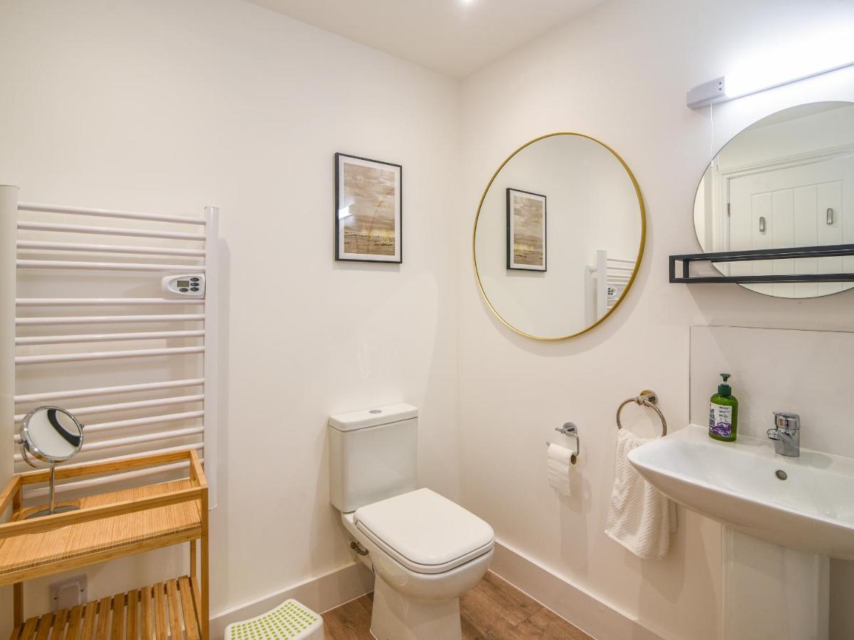 Seaward Apartment Lyme Regis