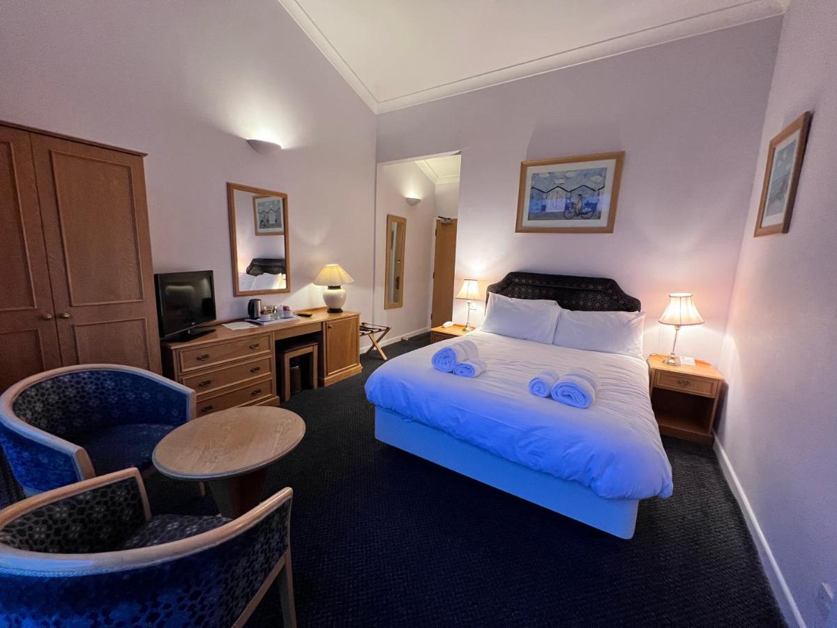 Hotel The Royal Lion 3*
