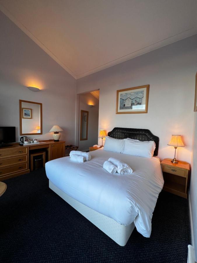 Hotel The Royal Lion 3*
