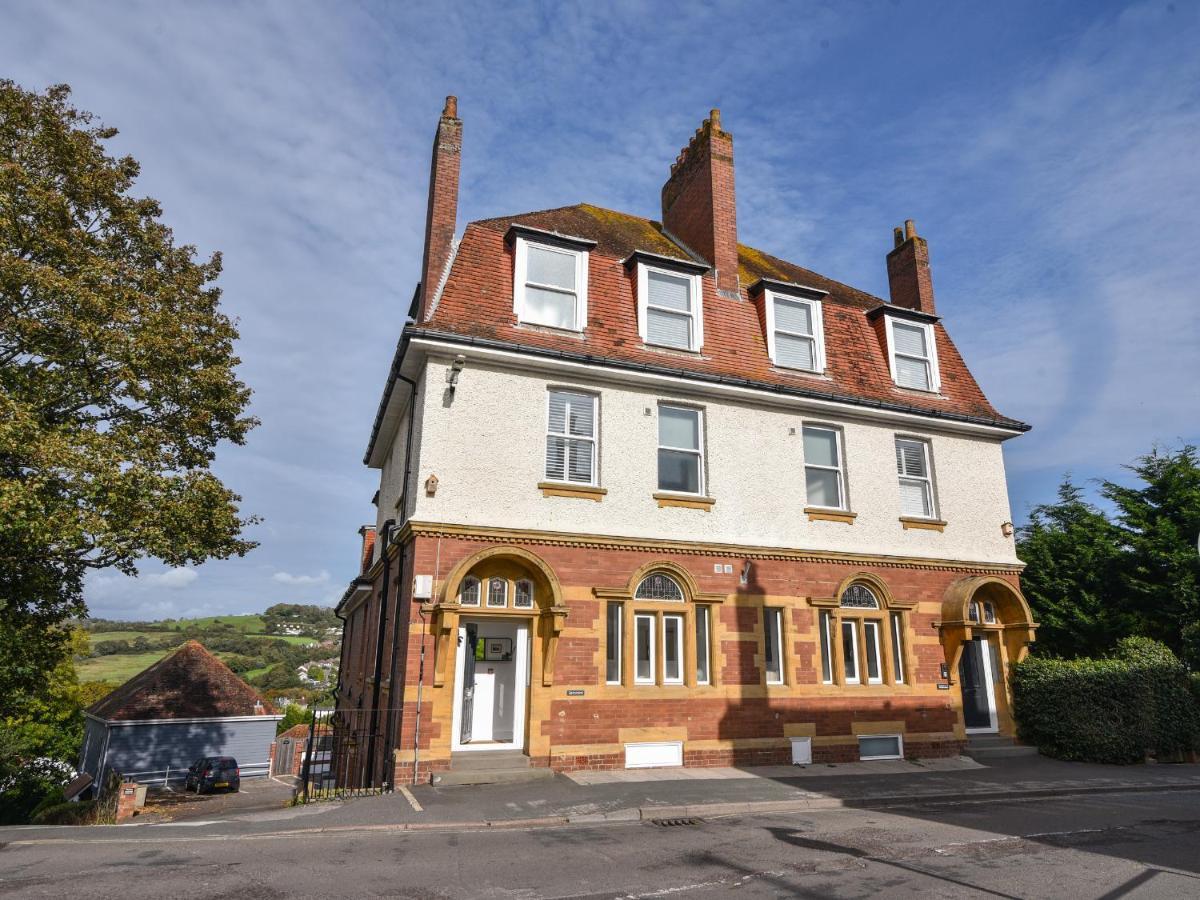 5 Victoria House Apartment Lyme Regis