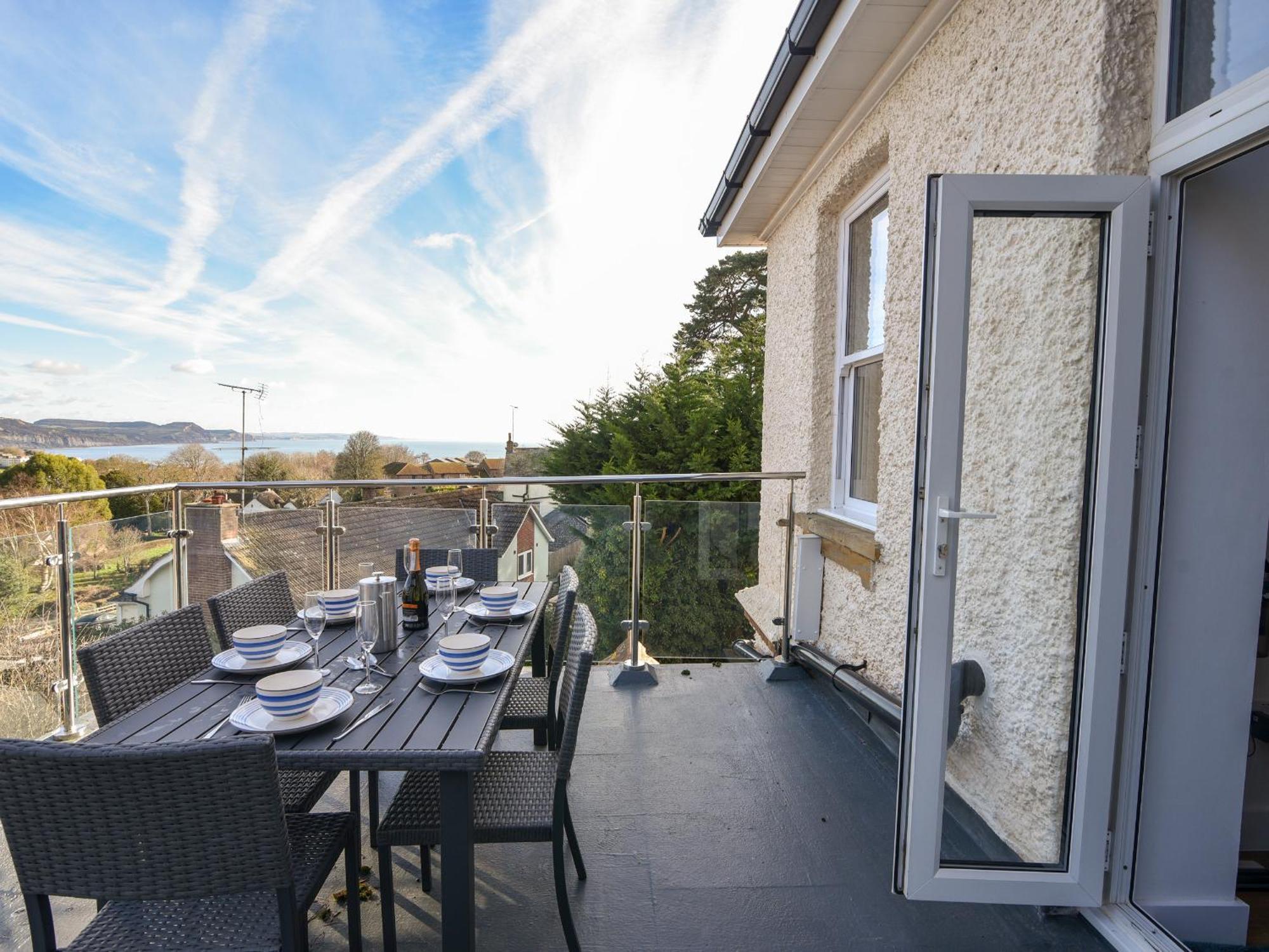 5 Victoria House Apartment Lyme Regis