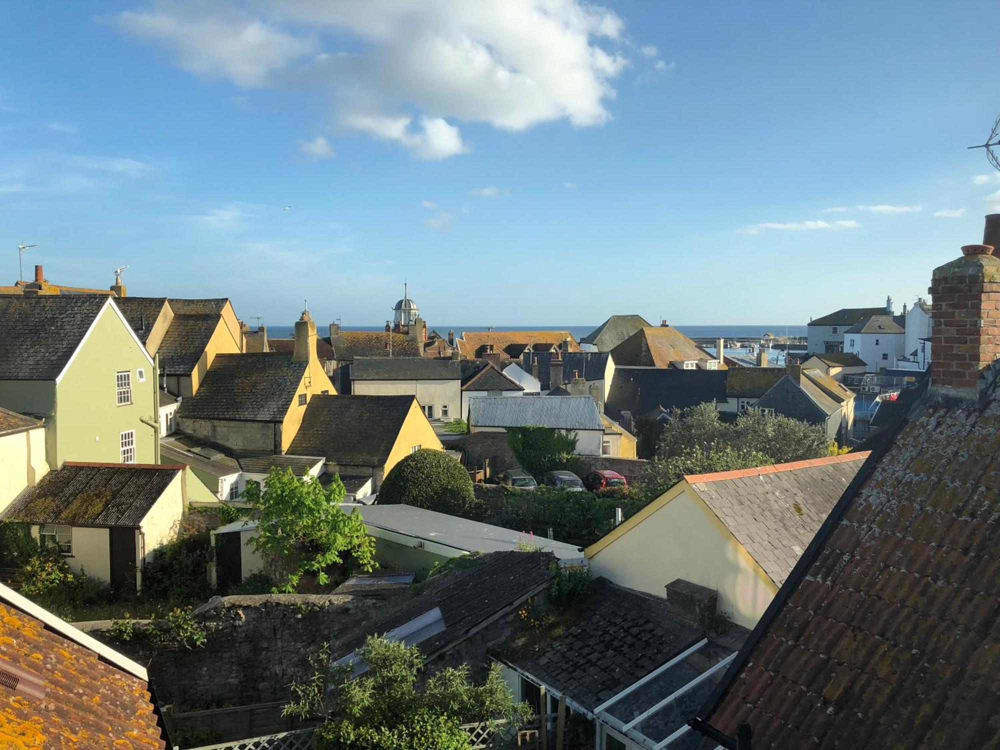 Billie's Seaside Retreat * Lyme Regis