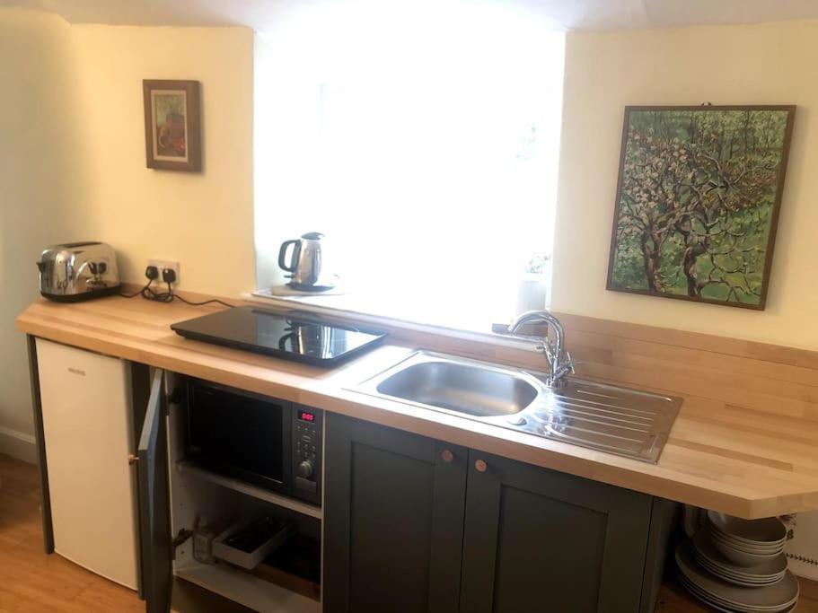 Lyme Clifftop Hideaway Apartment *