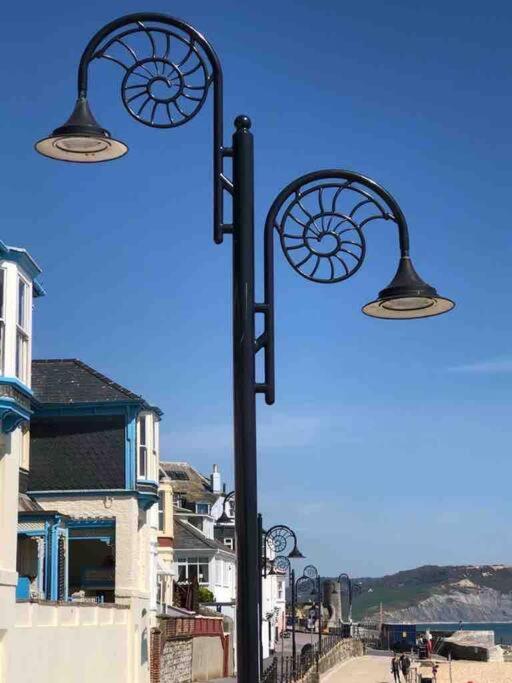 A Cosy Hideaway On The Jurassic Coast *