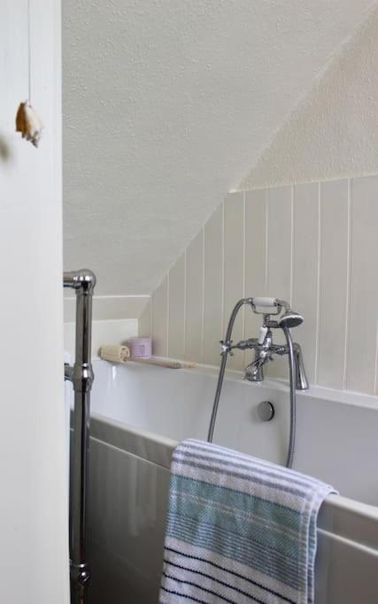 Holiday home With Seafront Hut, Lyme Regis, Dorset