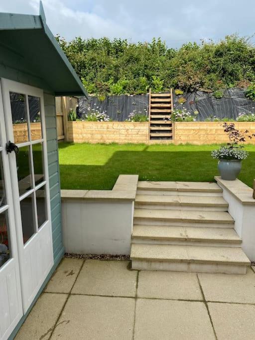 Holiday home Seabreeze Retreat With Parking And A Large Garden *