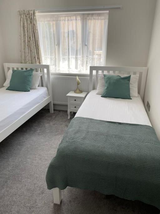 Seabreeze Retreat With Parking And A Large Garden Holiday home