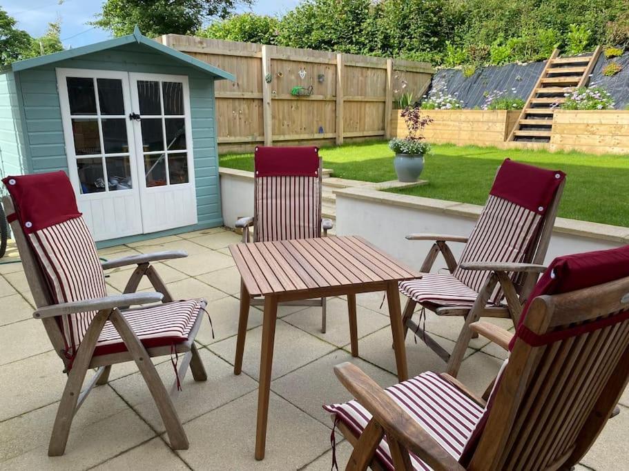 Seabreeze Retreat With Parking And A Large Garden *