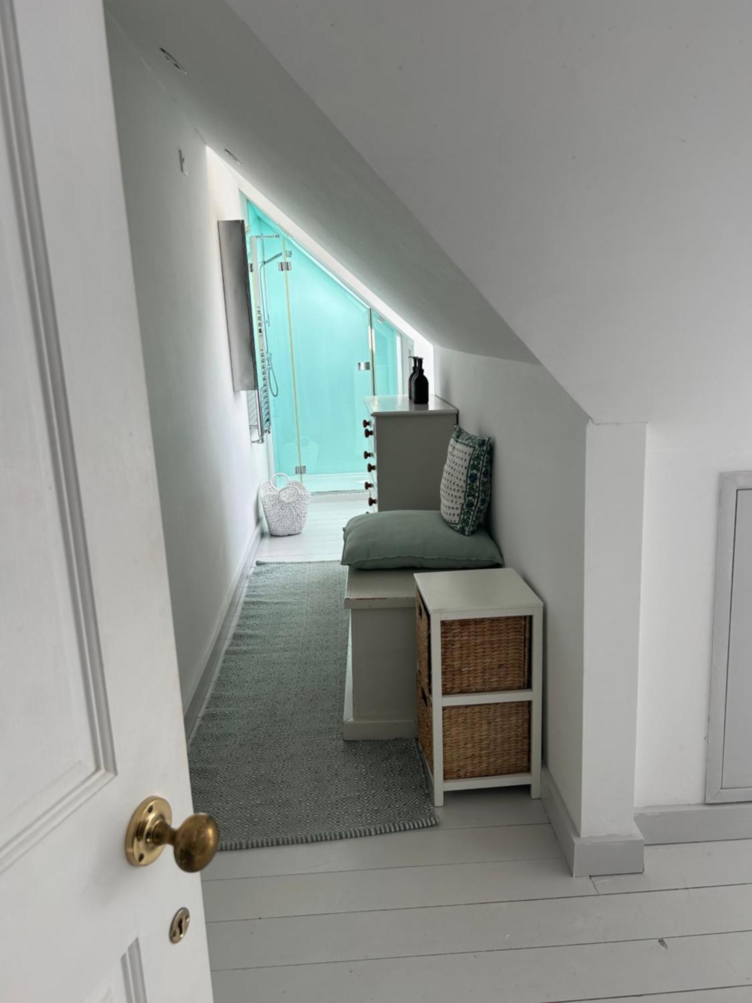 Billie's Seaside Retreat * Lyme Regis