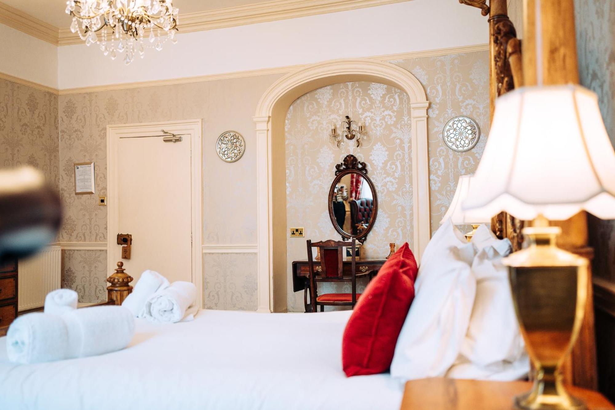 The Royal Lion Hotel Lyme Regis
