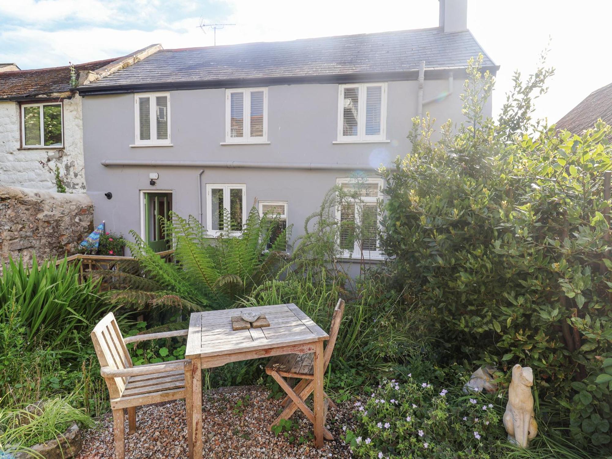 Coombe Street Holiday home