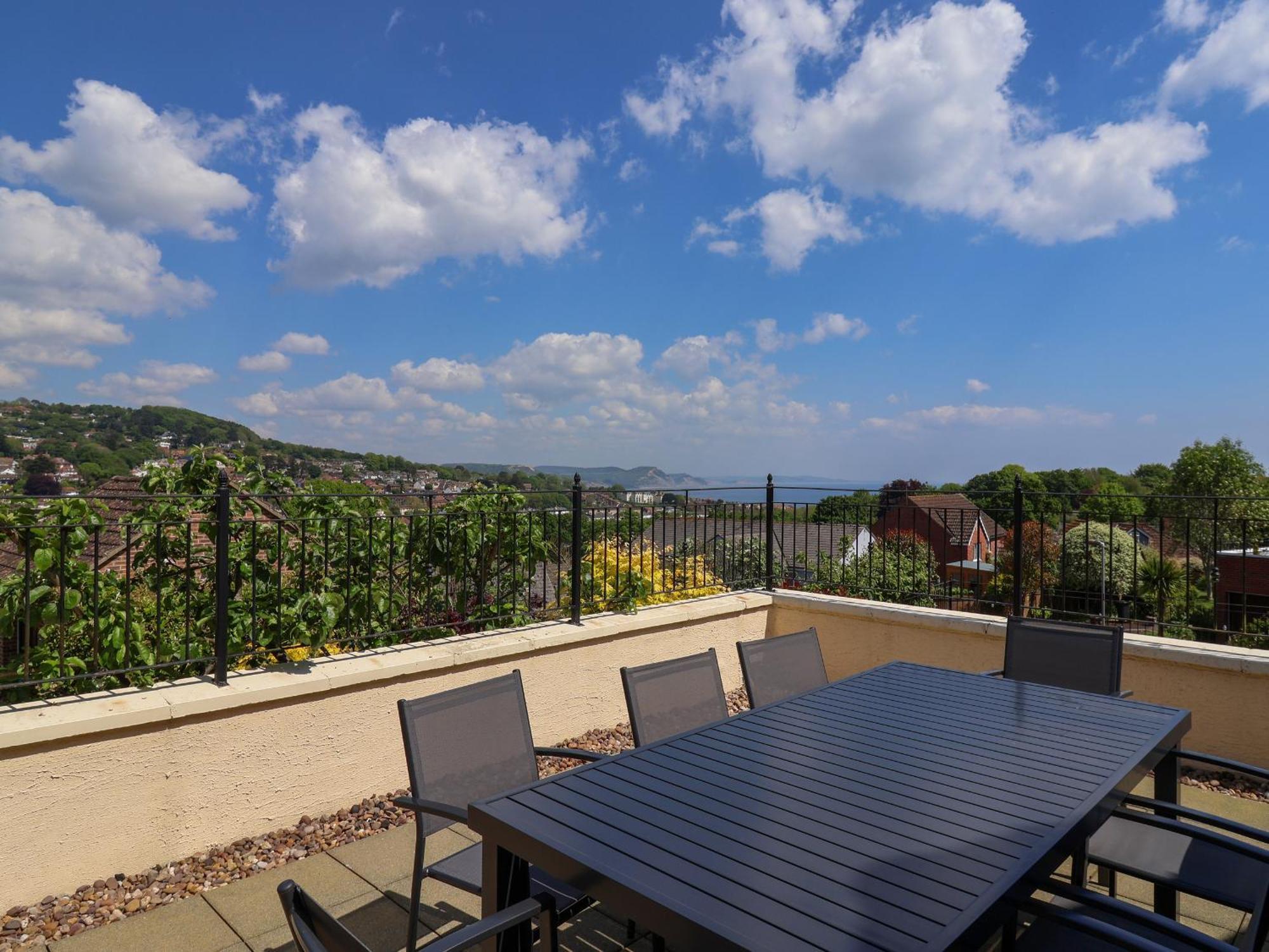 Lyme Bay View Holiday home