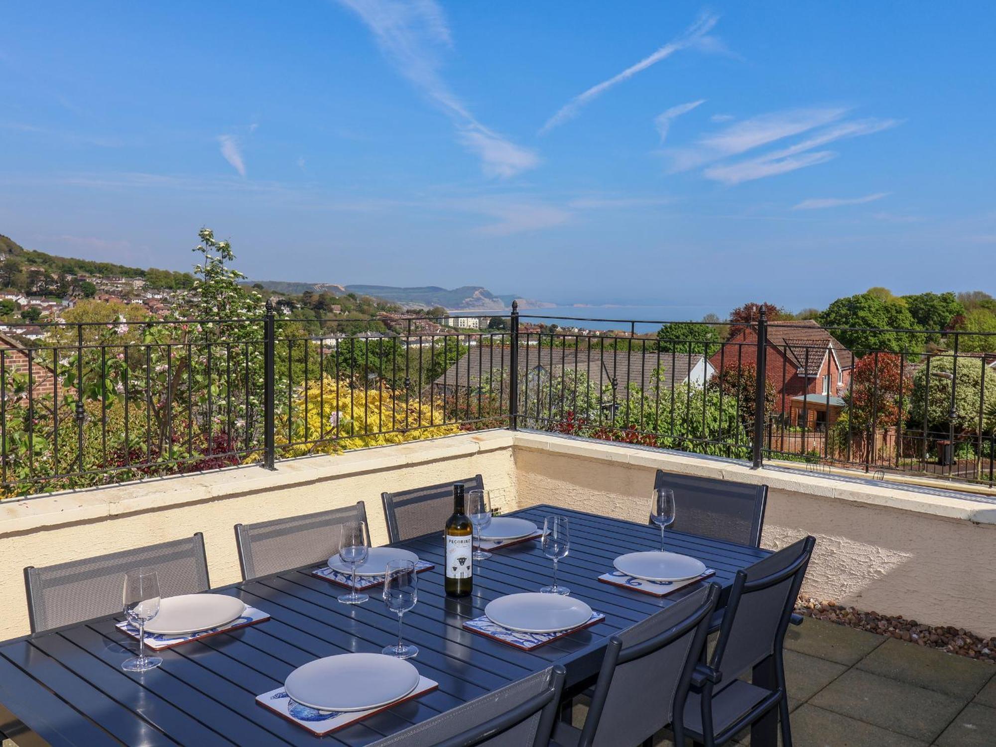 Lyme Bay View Holiday home *