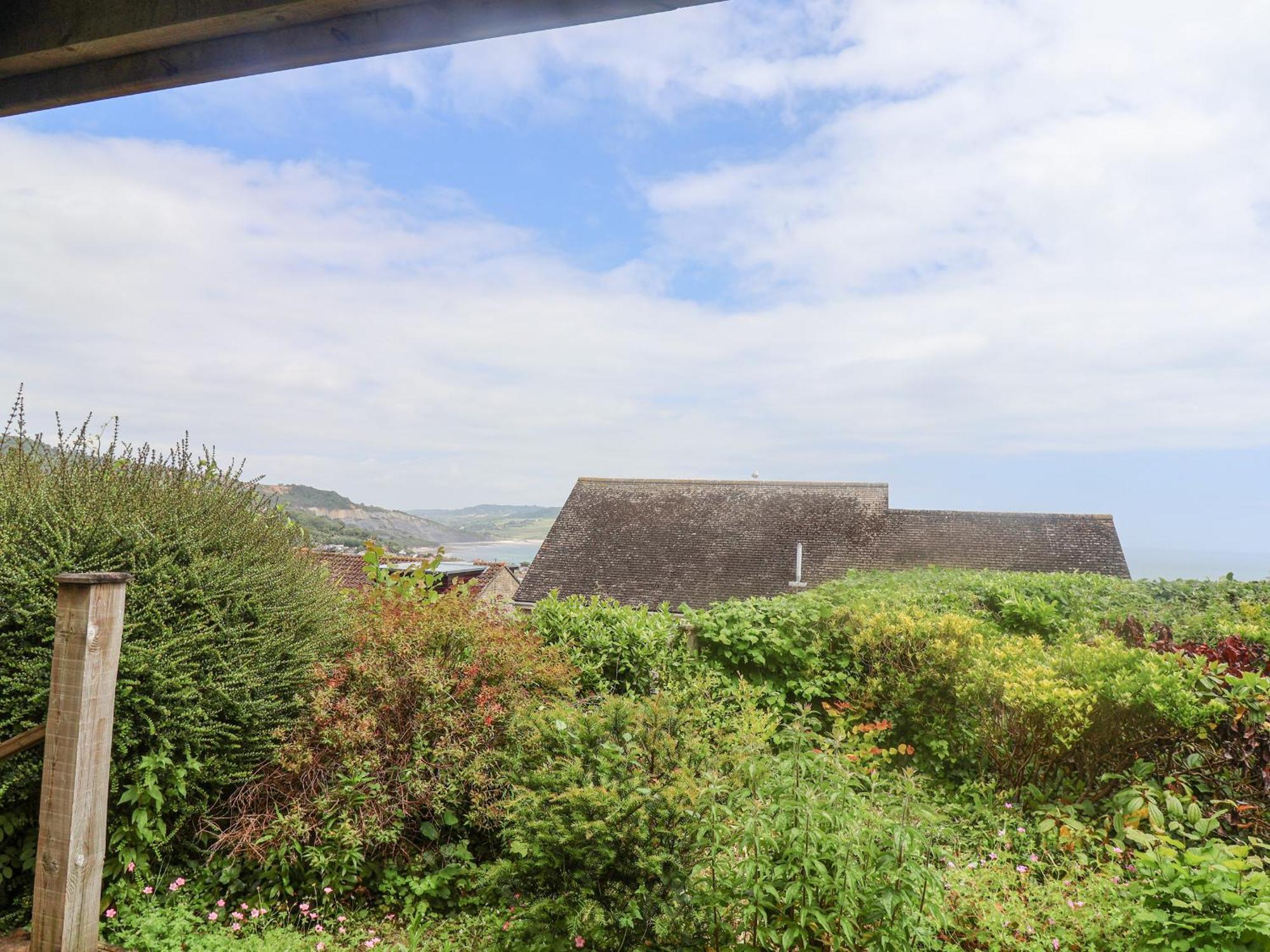 7 Coram Court * Lyme Regis