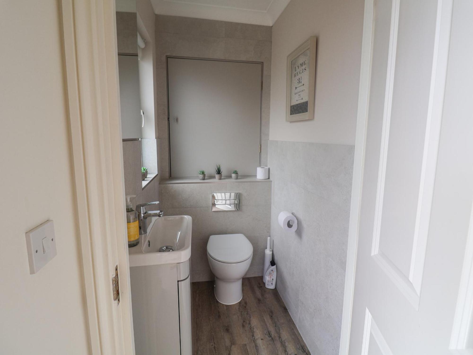 7 Coram Court Holiday home Lyme Regis