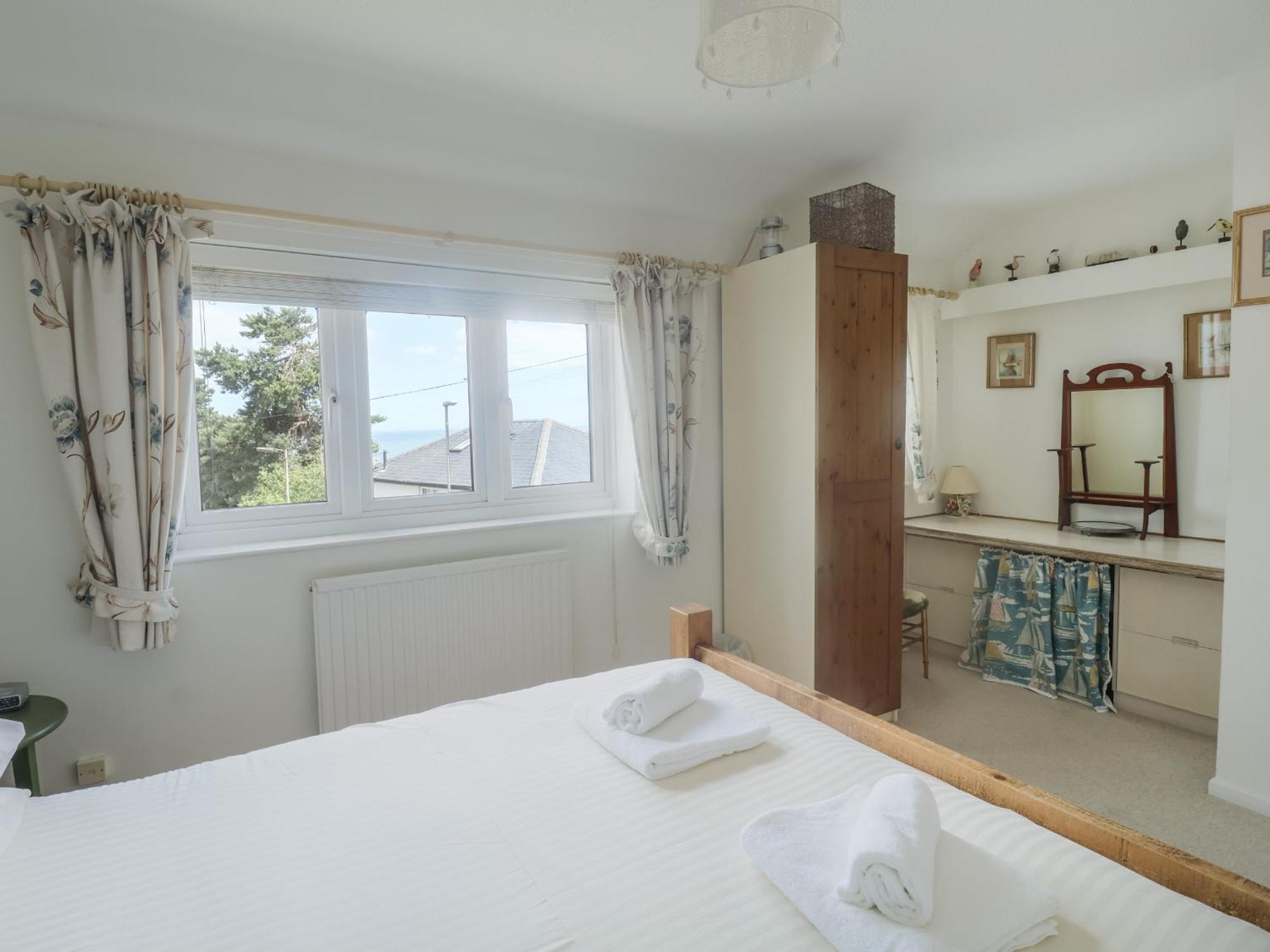 2 Kersbrook Gardens