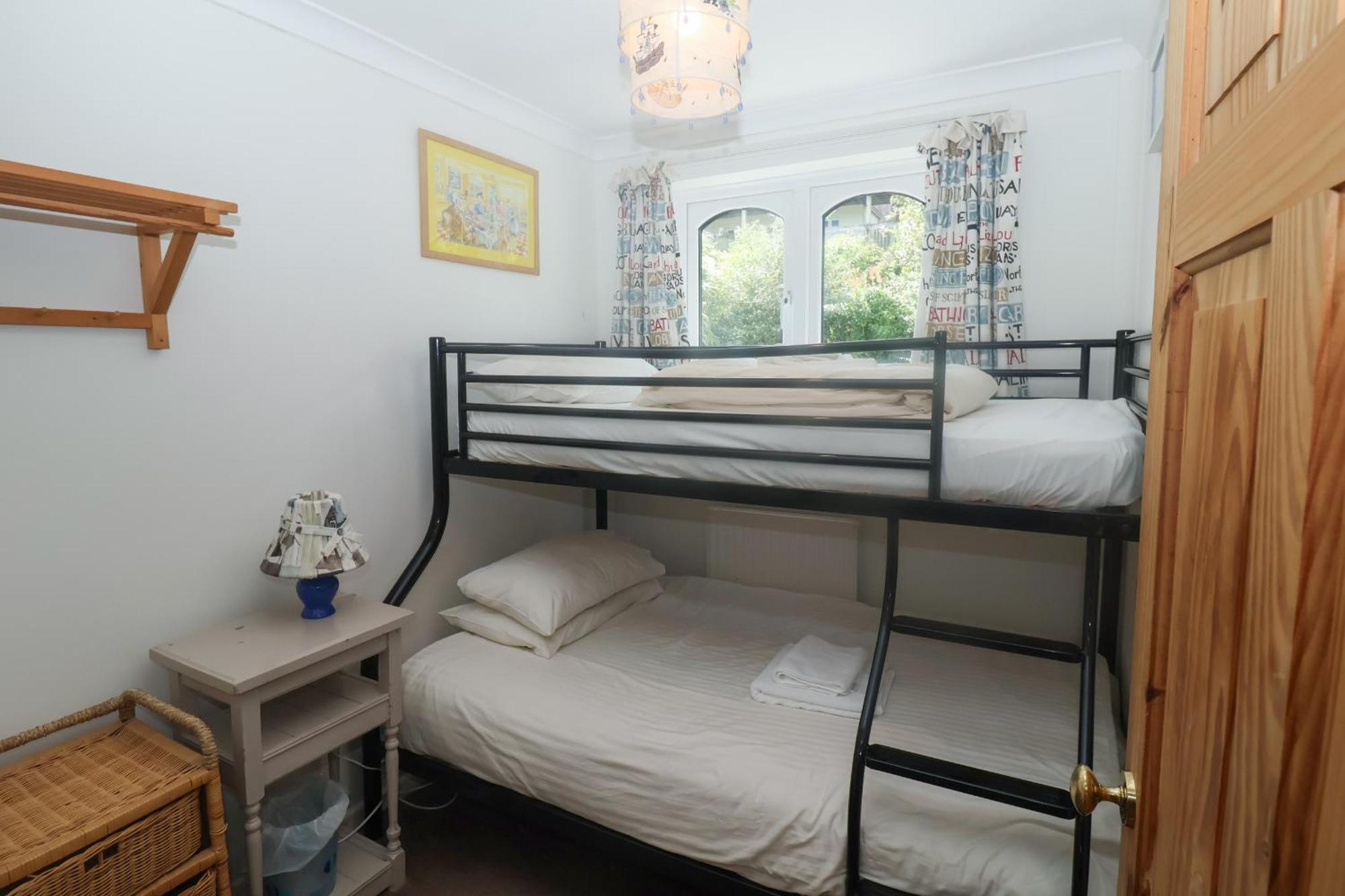 2 Kersbrook Gardens * Lyme Regis
