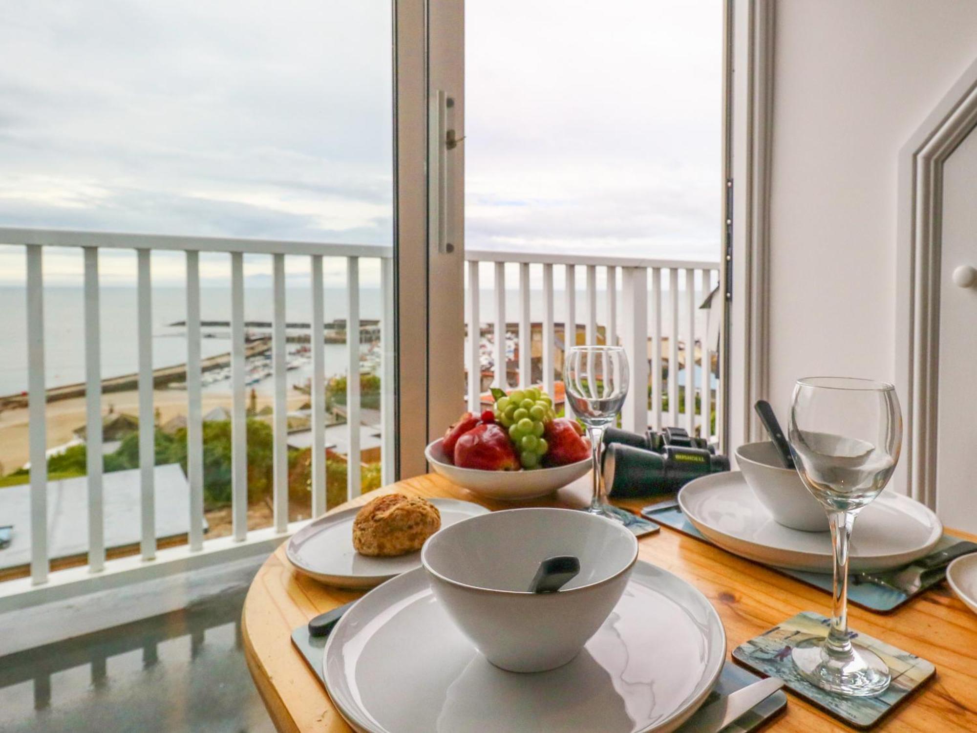 Apartment 3 Harbour Heights