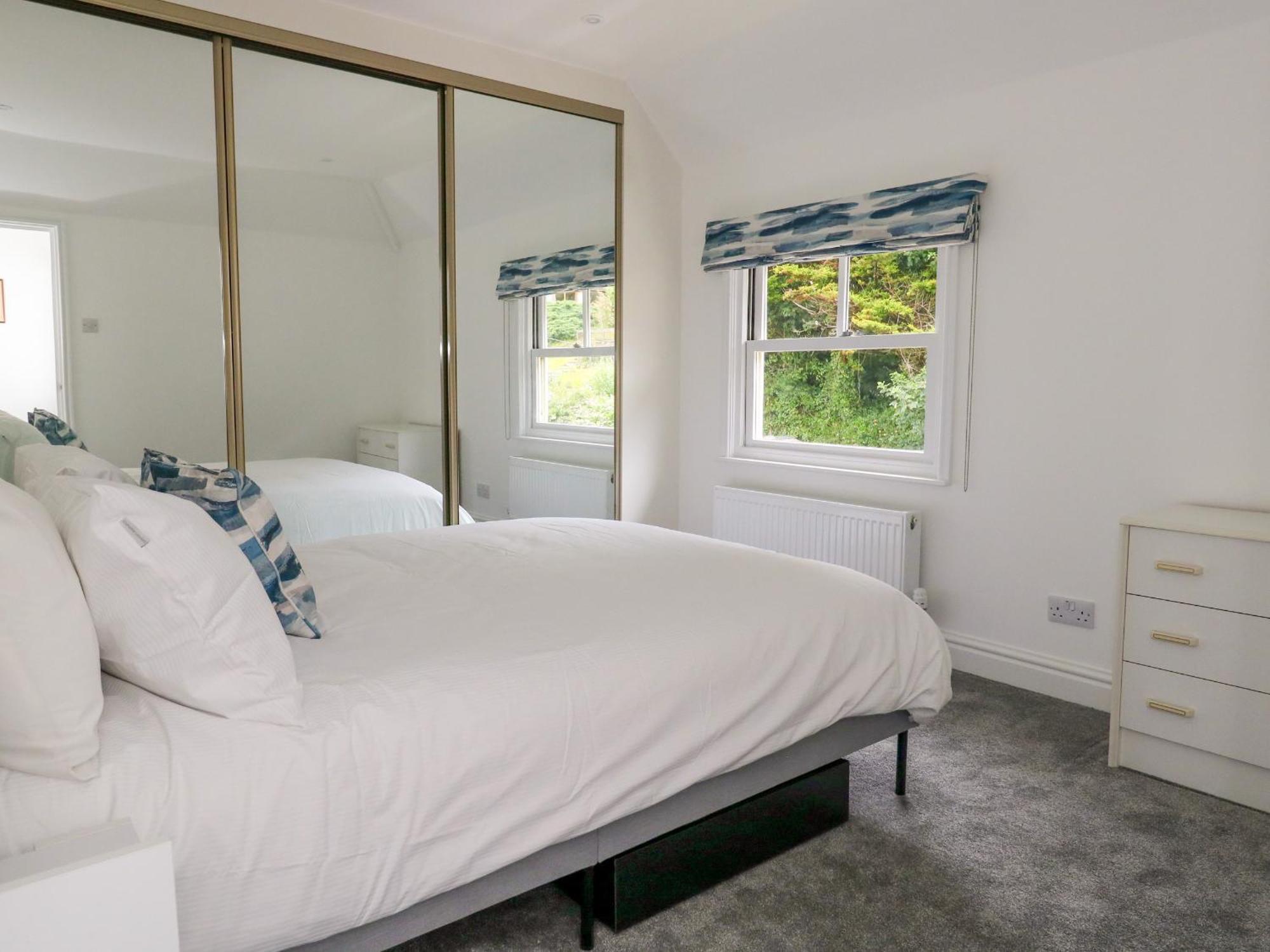 3 Harbour Heights * Lyme Regis