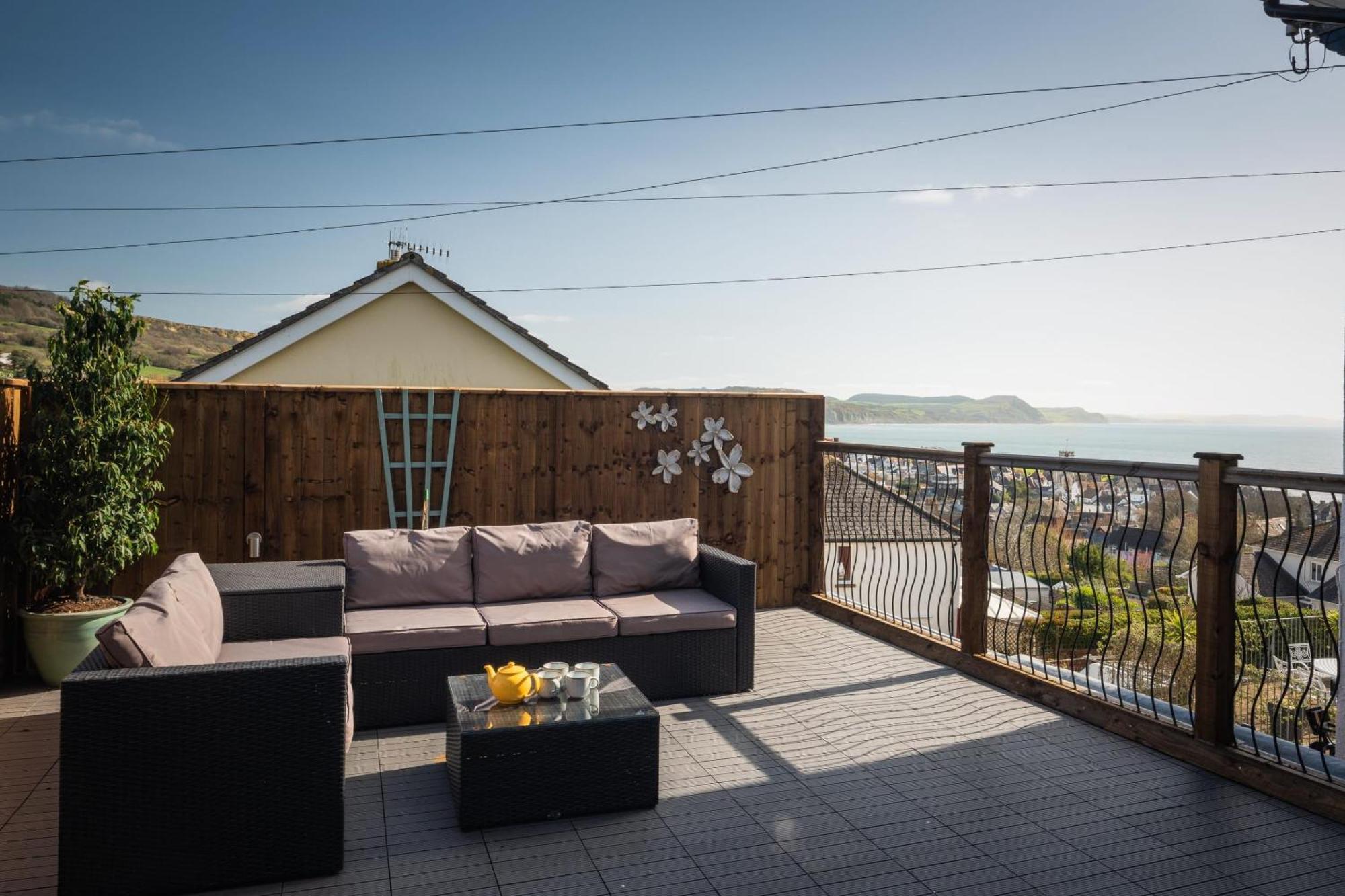 Host & - Ammonite Apartment Lyme Regis