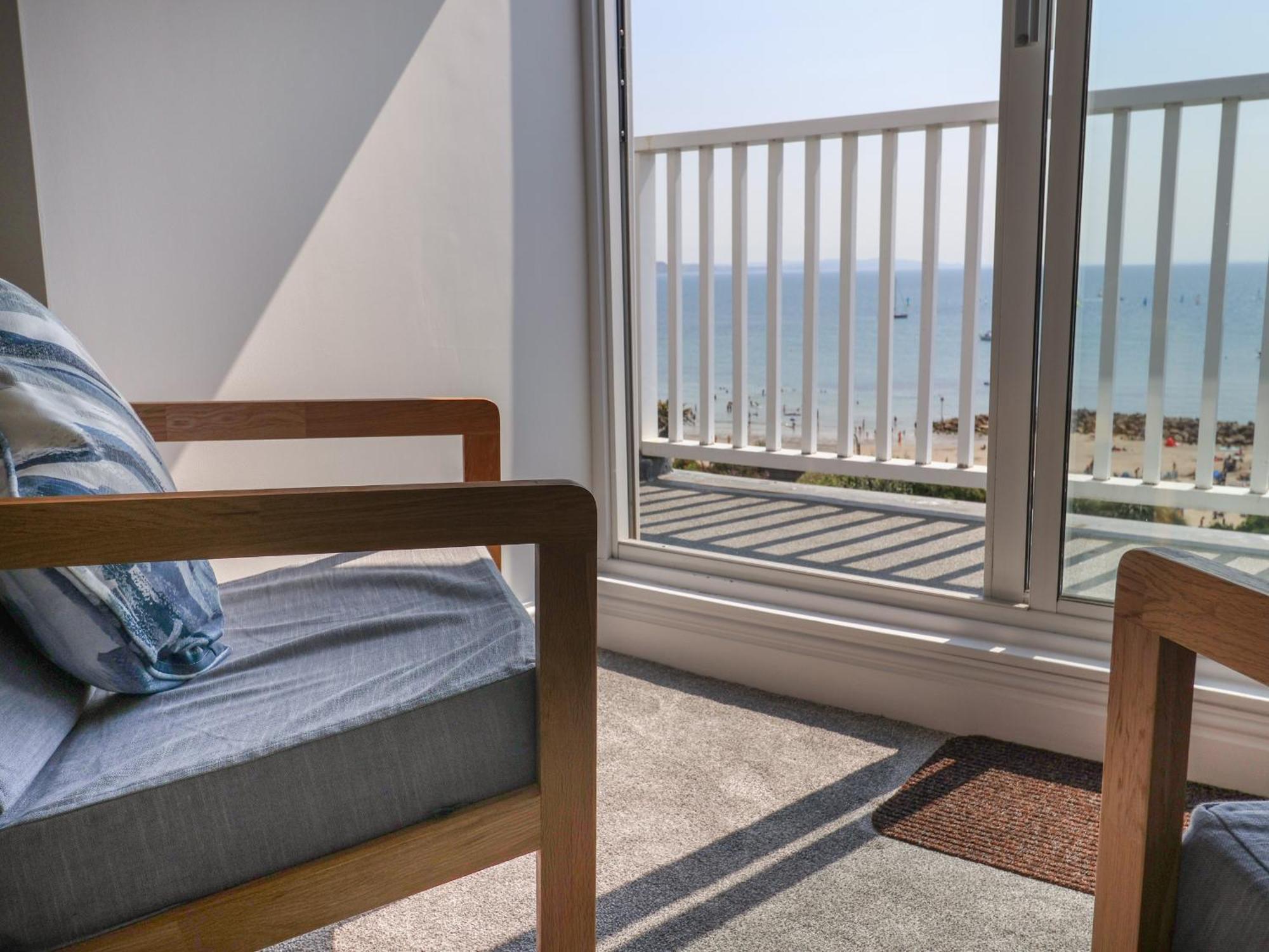 3 Harbour Heights * Lyme Regis