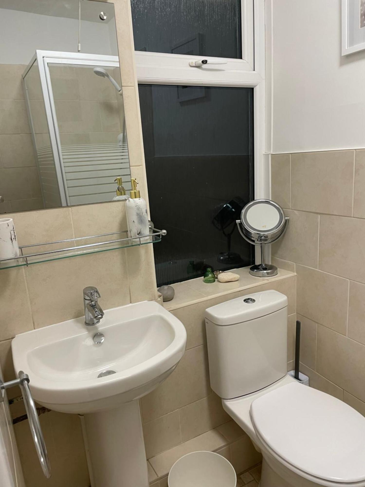Apartment Cute 1 Bed 2 Mins From The Sea - Sleeps 4, Flat 8 The Gables, Church Street, Lyme Regis