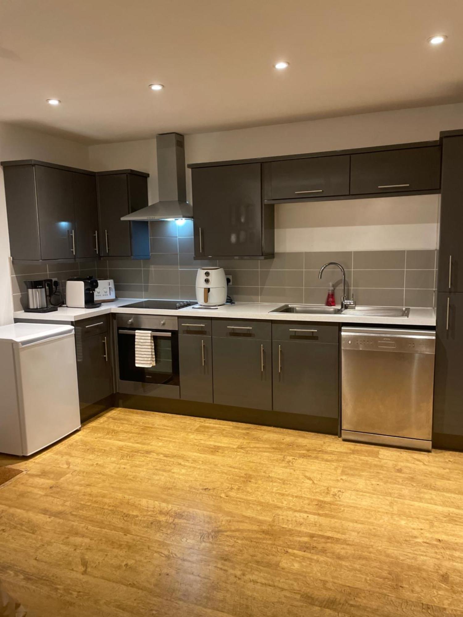 Cute 1 Bed 2 Mins From The Sea - Sleeps 4, Flat 8 The Gables, Church Street, *
