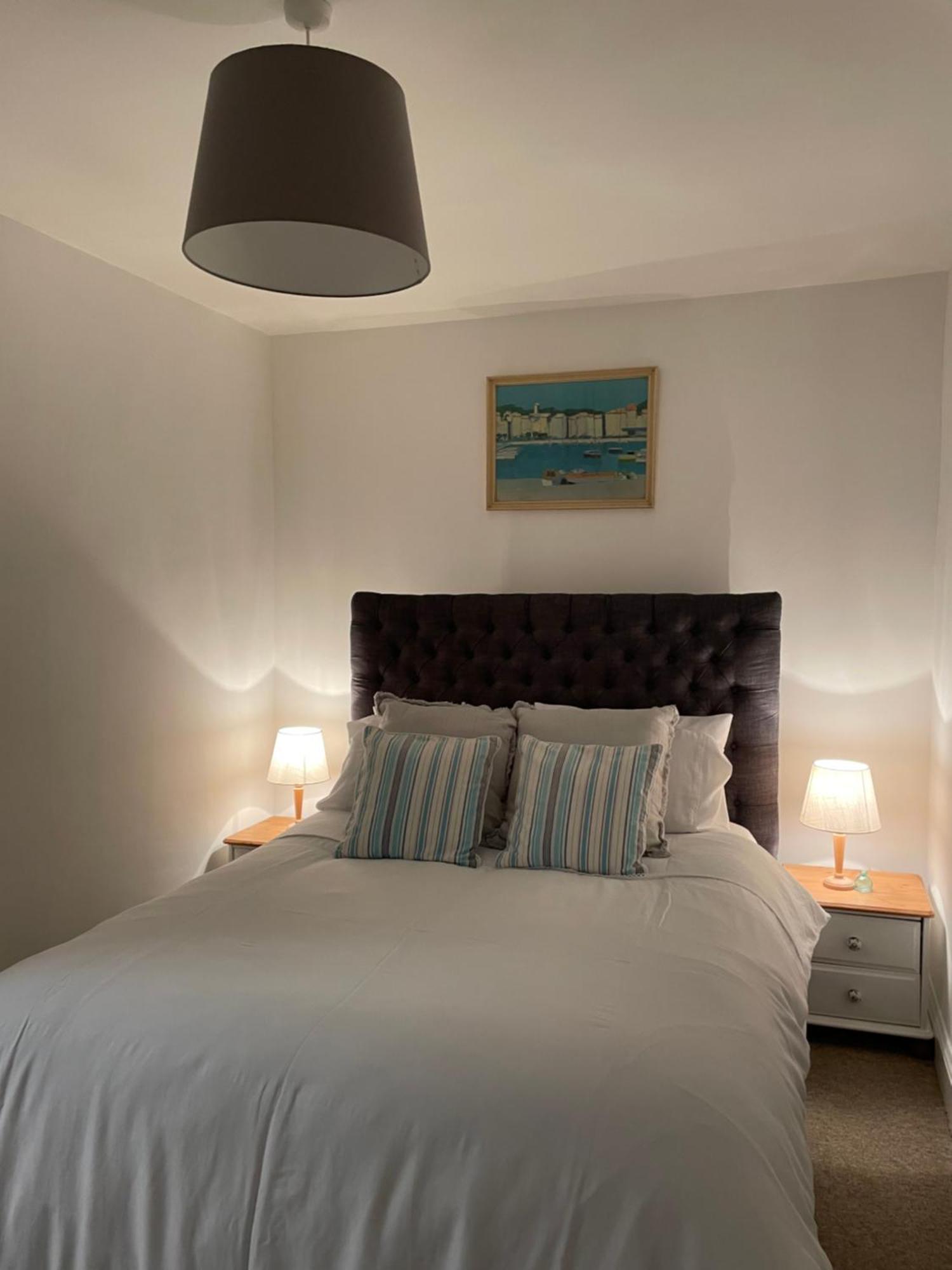 Cute 1 Bed 2 Mins From The Sea - Sleeps 4, Flat 8 The Gables, Church Street, Apartment *