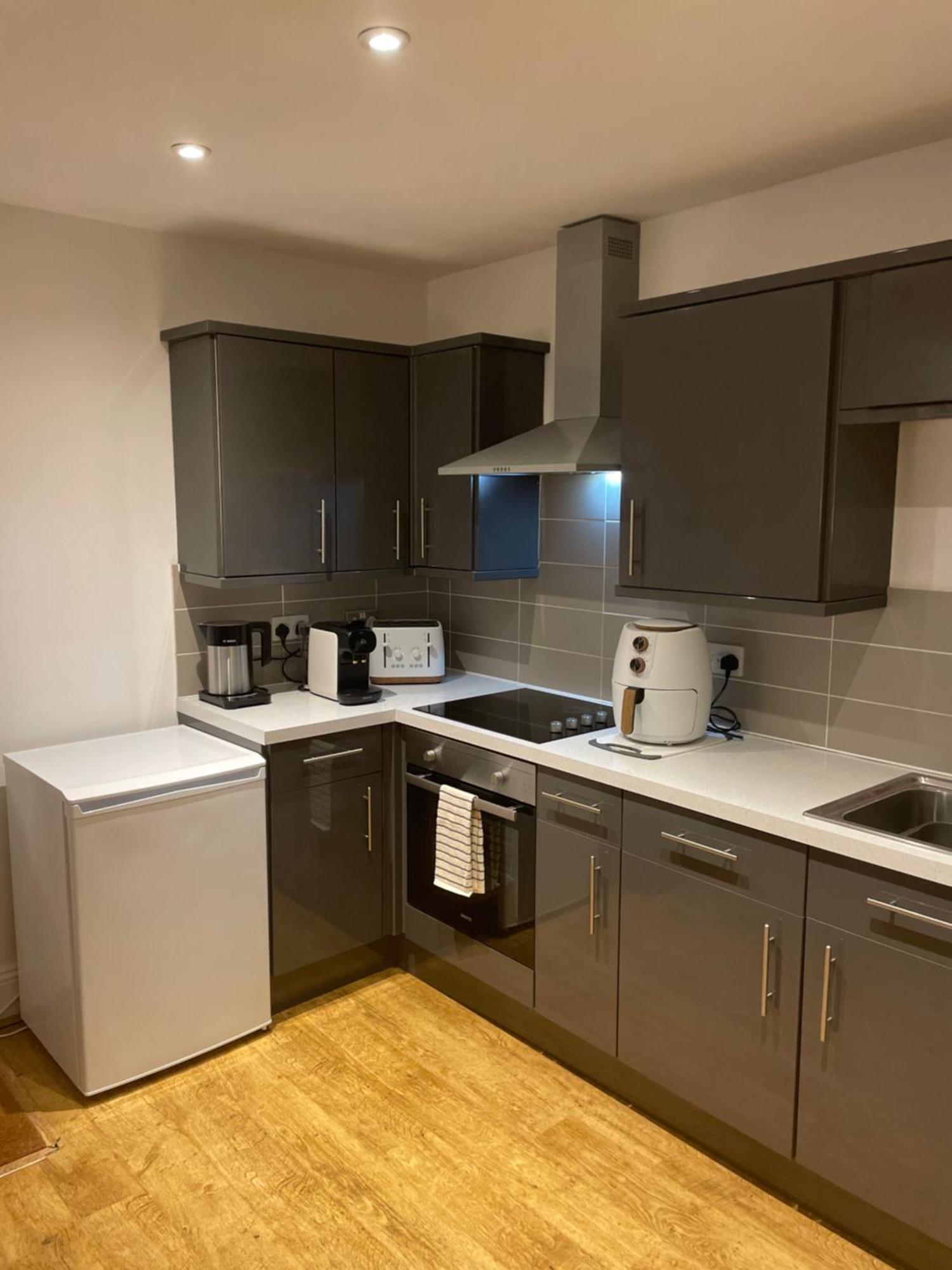 Cute 1 Bed 2 Mins From The Sea - Sleeps 4, Flat 8 The Gables, Church Street, *