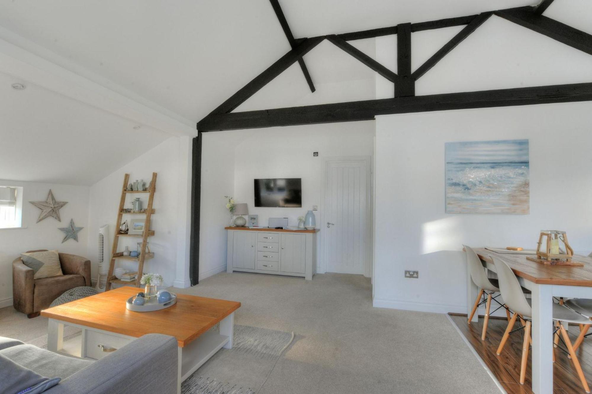 11 The Gables Apartment