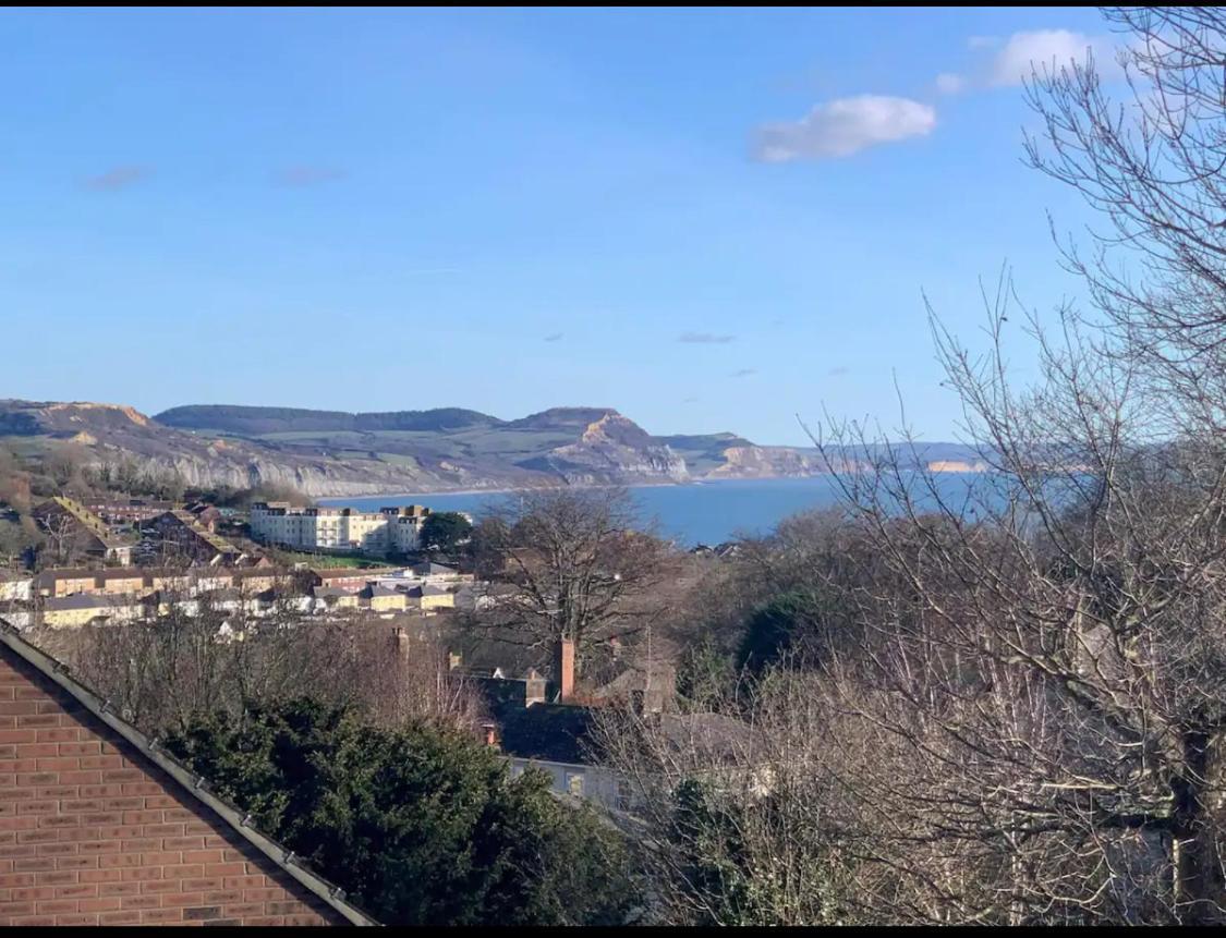 Holiday home Beautiful Large Modern Sleeps 6 , Close To Sea With Games *